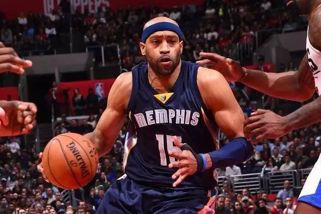 让年轻球员 让年轻球员